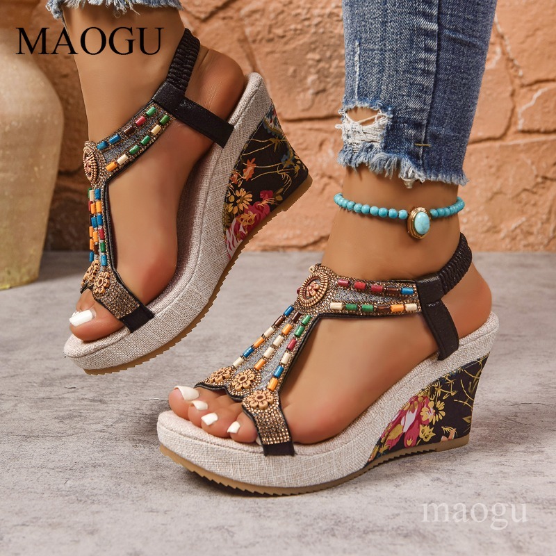 Ethnic Fashion Women - Boho Boncuklu Çiçekli Dolgu Topuklu Sandaletler
